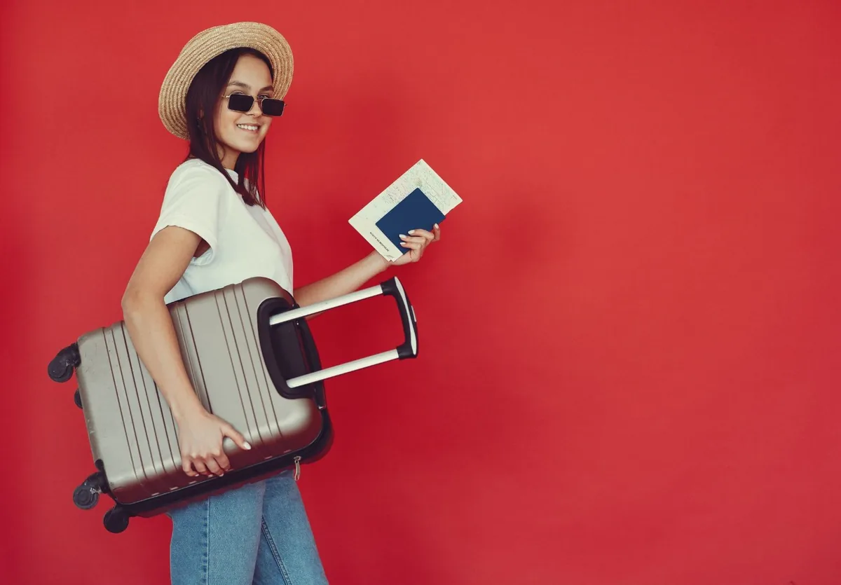 Viaggiatori in esplorazione durante un itinerario su misura