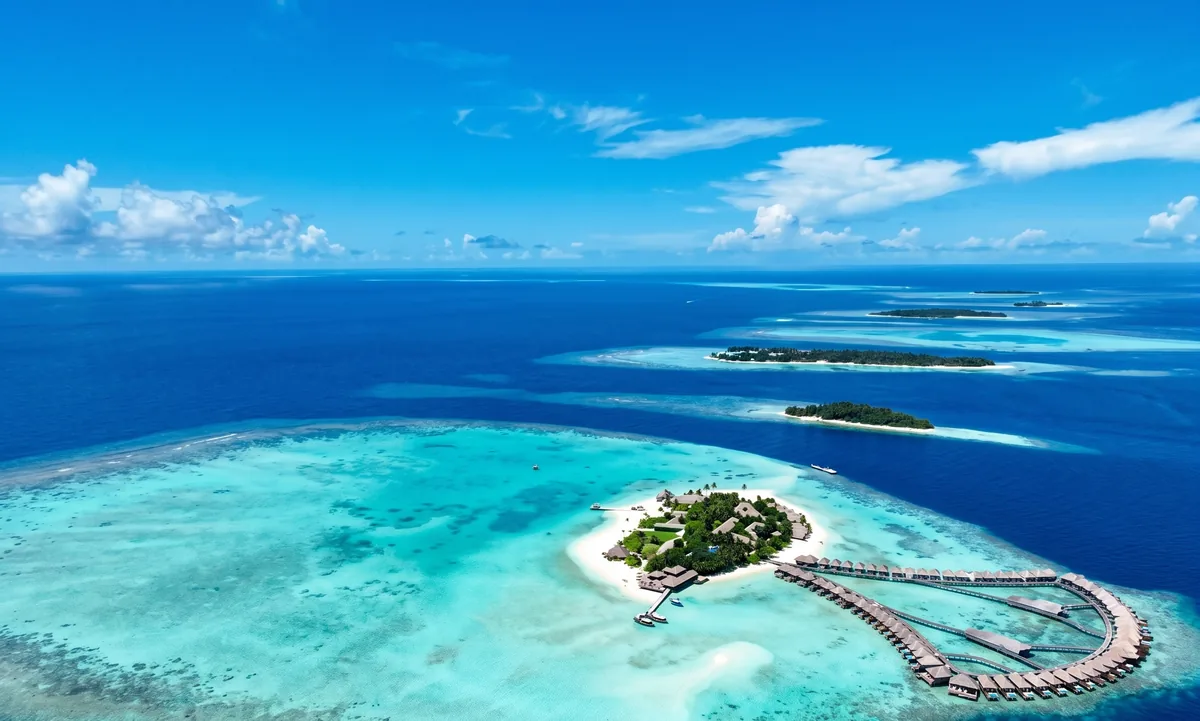 Atollo di Vaavu, Maldive — mare cristallino